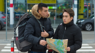 【悲報】道聞いてきた外人に英語話せませんって英語で言った